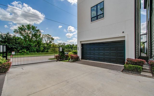 2812 Grand Fountains Drive I, Houston, TX 77054