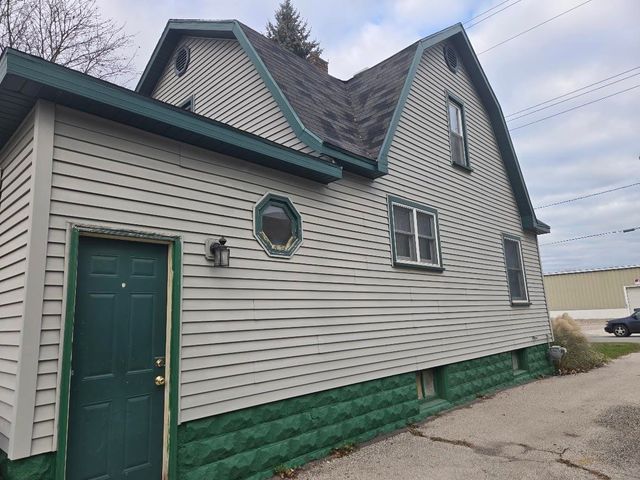 3204 N Water Street, Bay City, MI 48708