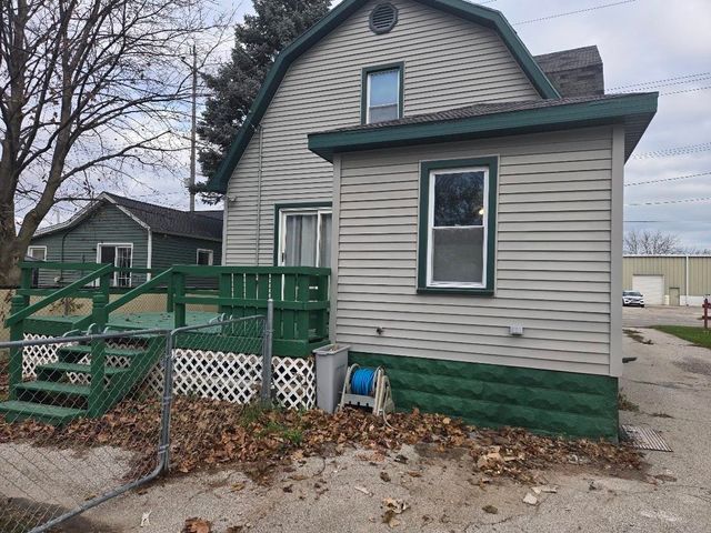 3204 N Water Street, Bay City, MI 48708