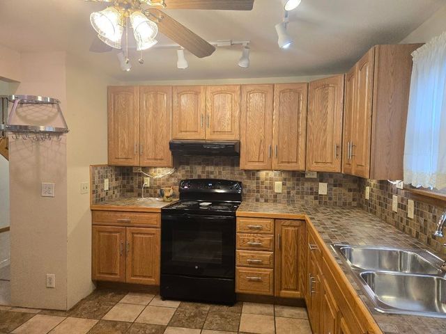 3204 N Water Street, Bay City, MI 48708