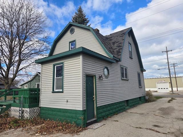 3204 N Water Street, Bay City, MI 48708