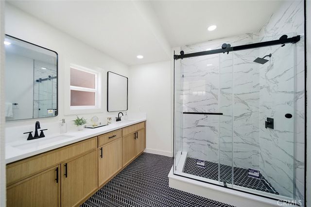 1512 W 36th, Los Angeles, CA 90018
