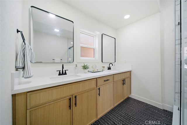 1512 W 36th, Los Angeles, CA 90018