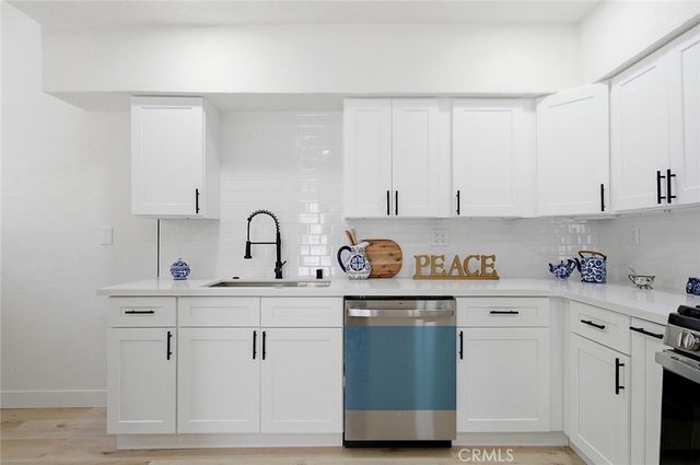 1512 W 36th, Los Angeles, CA 90018