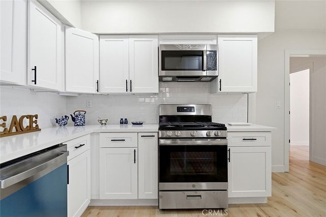 1512 W 36th, Los Angeles, CA 90018