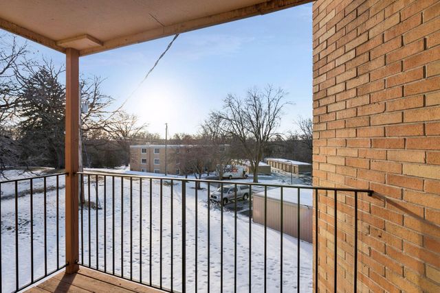 9143 Highway 55 306, Golden Valley, MN 55427