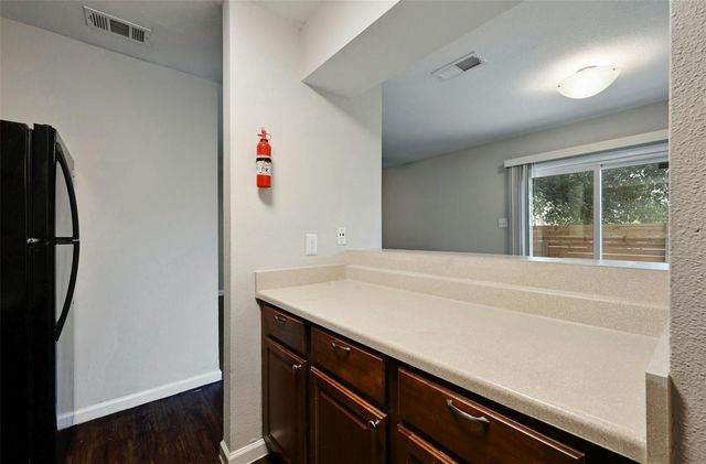 4802 W Wind TRL W 101, Austin, TX 78745