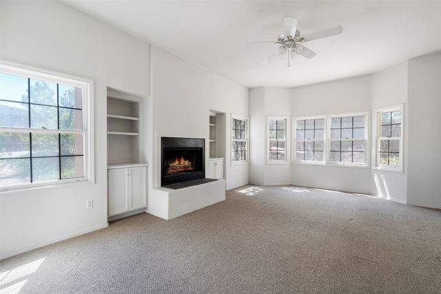 611 Caminito del Donaldo, Santa Fe, NM 87505