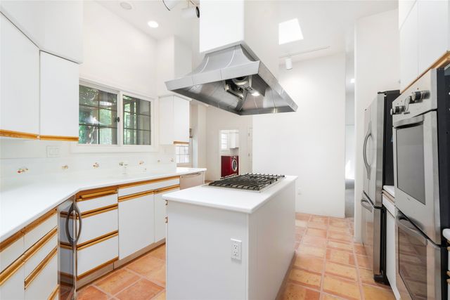611 Caminito del Donaldo, Santa Fe, NM 87505