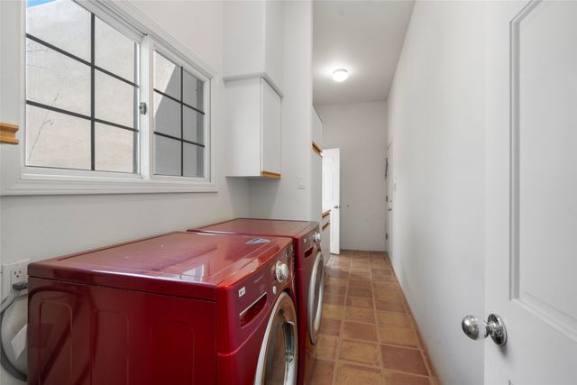 611 Caminito del Donaldo, Santa Fe, NM 87505