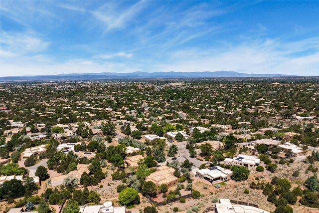 611 Caminito del Donaldo, Santa Fe, NM 87505