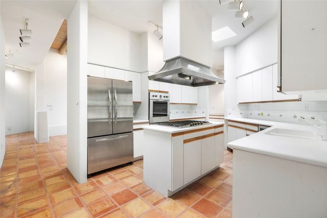 611 Caminito del Donaldo, Santa Fe, NM 87505