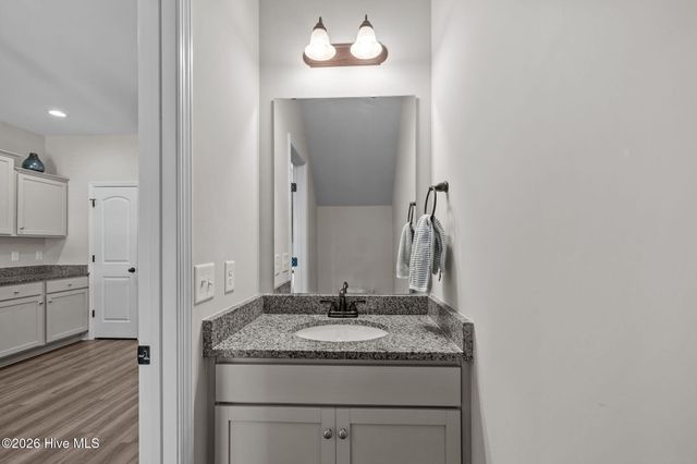 30 Outrigger Drive, Swansboro, NC 28584