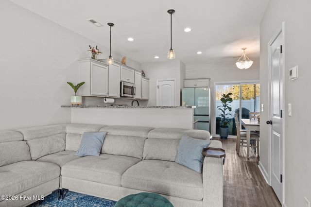 30 Outrigger Drive, Swansboro, NC 28584