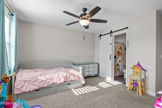 30 Outrigger Drive, Swansboro, NC 28584