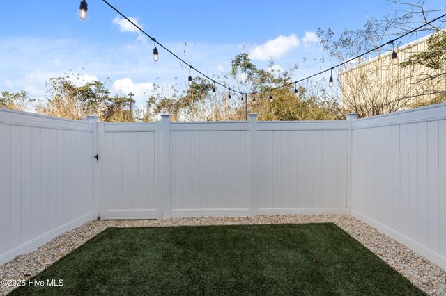 30 Outrigger Drive, Swansboro, NC 28584