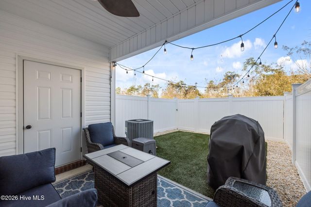 30 Outrigger Drive, Swansboro, NC 28584