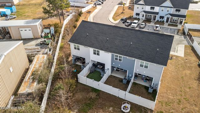 30 Outrigger Drive, Swansboro, NC 28584