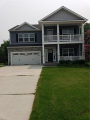 4801 Lake Bradford LN, Virginia Beach, VA 23455