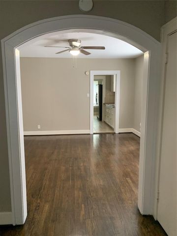 2112 Berry Street, Houston, TX 77004