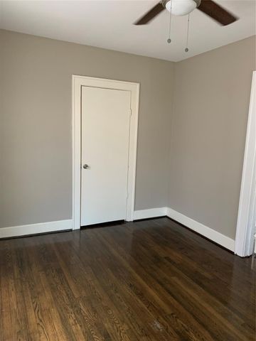 2112 Berry Street, Houston, TX 77004
