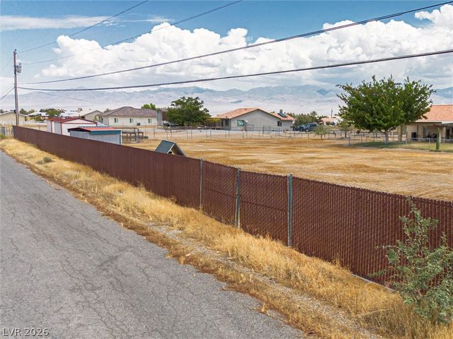 1660 Tiptop Trail, Pahrump, NV 89048