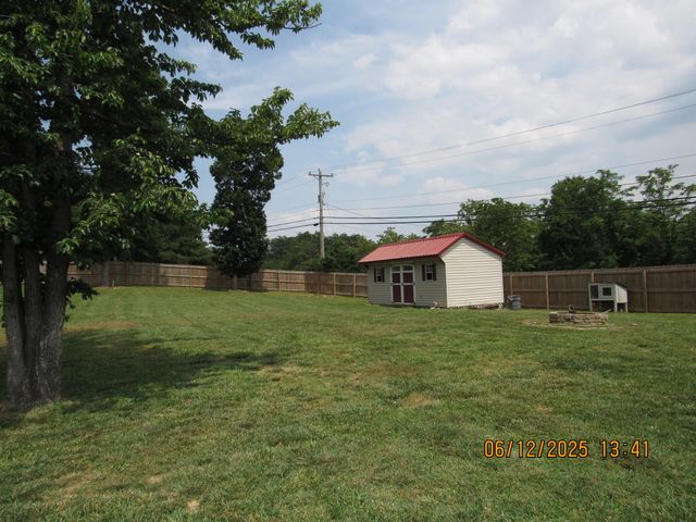 5605 Prunty DR, Salem, VA 24153