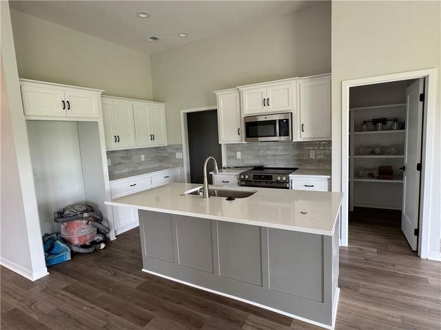 1971 Harvest Road, Liberty, MO 64068