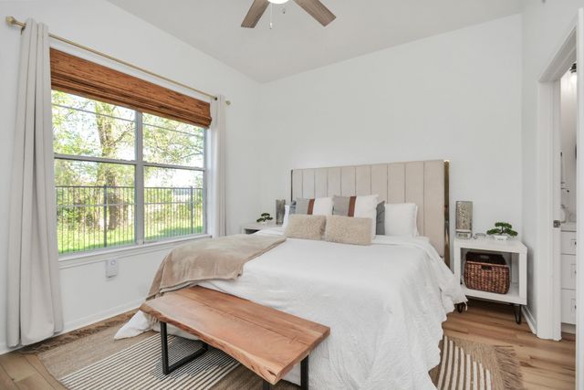 1441 East Street 104, Houston, TX 77007