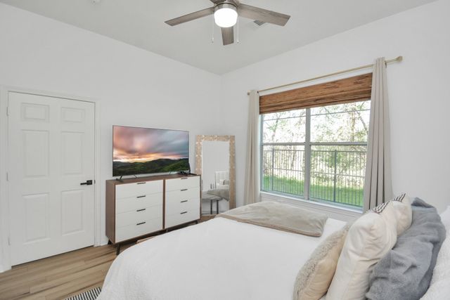 1441 East Street 104, Houston, TX 77007