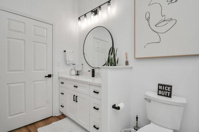 1441 East Street 104, Houston, TX 77007