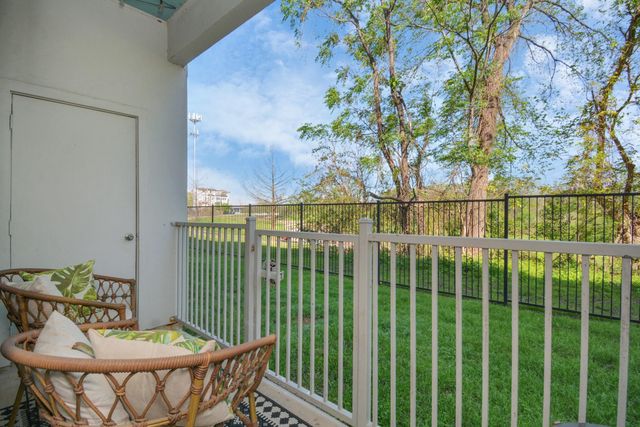 1441 East Street 104, Houston, TX 77007