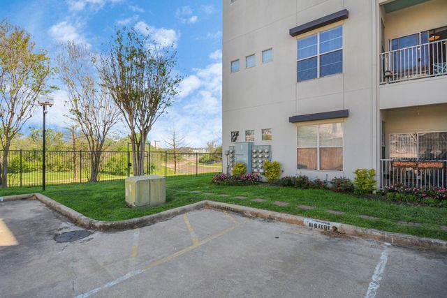 1441 East Street 104, Houston, TX 77007