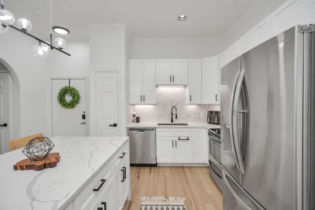 1441 East Street 104, Houston, TX 77007