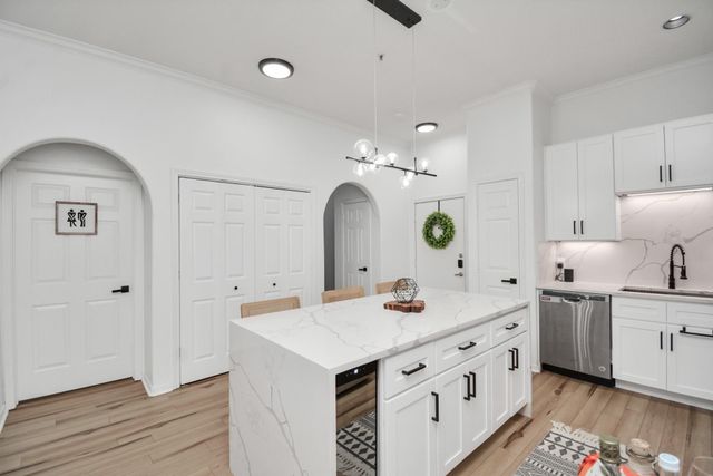 1441 East Street 104, Houston, TX 77007