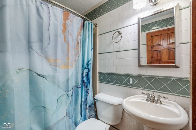 8385 McWhorter Road, Martinsville, IN 46151