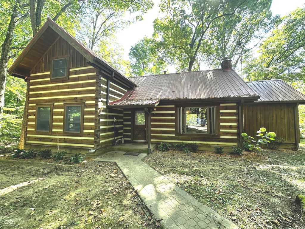 8385 McWhorter Road, Martinsville, IN 46151