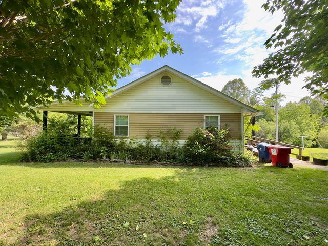 160 Dean King Road, Pine Knot, KY 42635