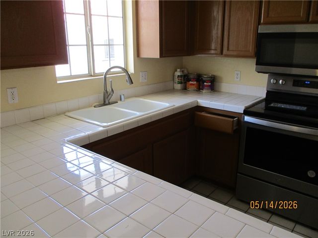 2725 South Nellis Boulevard 2068, Las Vegas, NV 89121