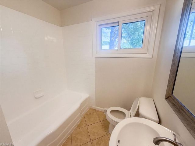 509 Greenbriar Road, Greensboro, NC 27405