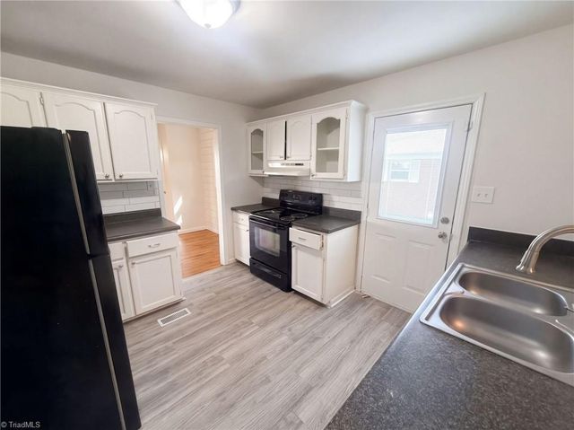509 Greenbriar Road, Greensboro, NC 27405
