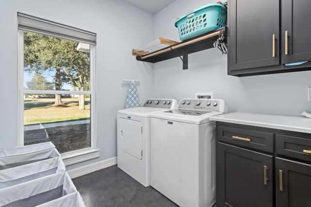 847 W Buccaneer Drive, Winnie, TX 77665