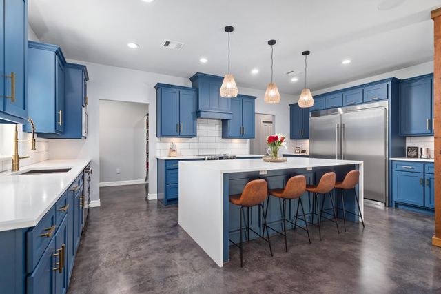 847 W Buccaneer Drive, Winnie, TX 77665