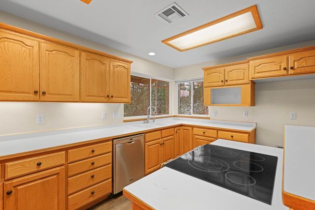 580 Ragsdale Road, Trail, OR 97541