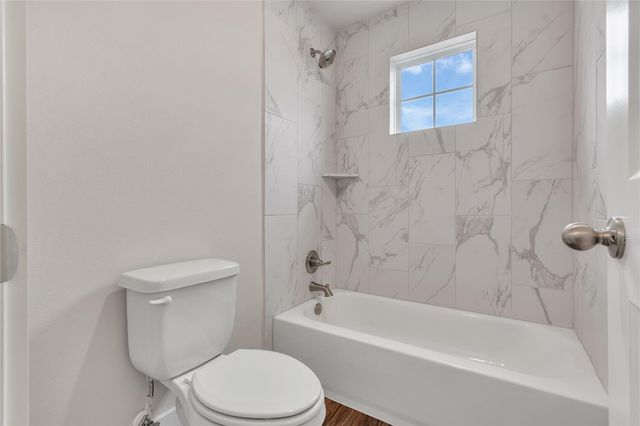 8424 Red Bottle Brush RD, Lago Vista, TX 78645