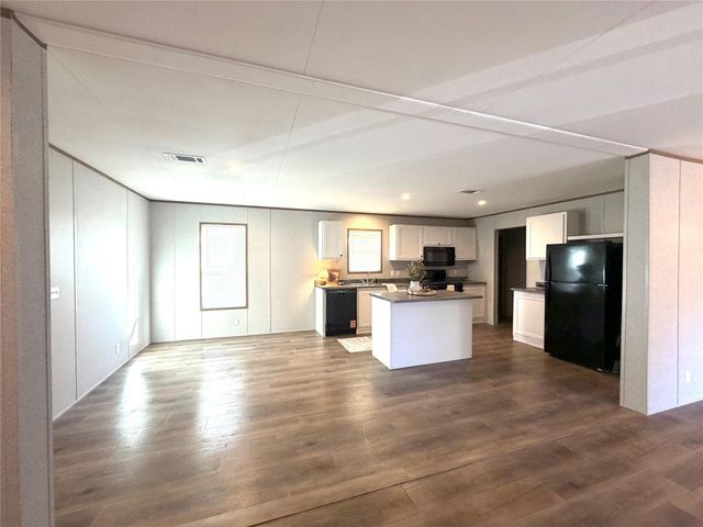 753 Sunny Drive, Livingston, TX 77351