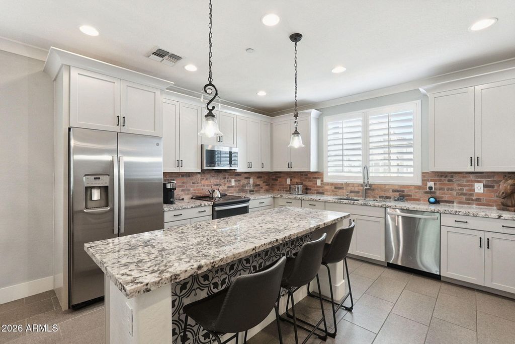 2662 S HARMONY Avenue, Gilbert, AZ 85295 — exterior