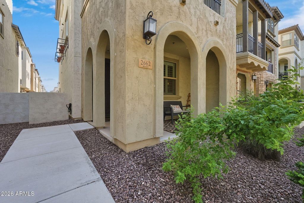 2662 S HARMONY Avenue, Gilbert, AZ 85295 — photo 2