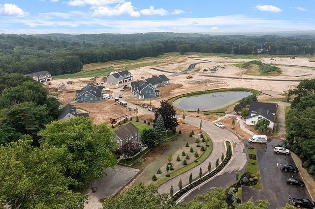 4 Cypress Circle 4, Bellingham, MA 02019