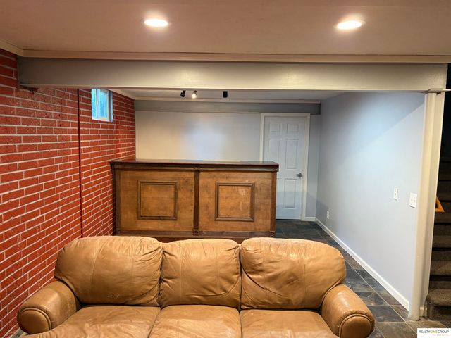 8131 S 101St Street, La Vista, NE 68128